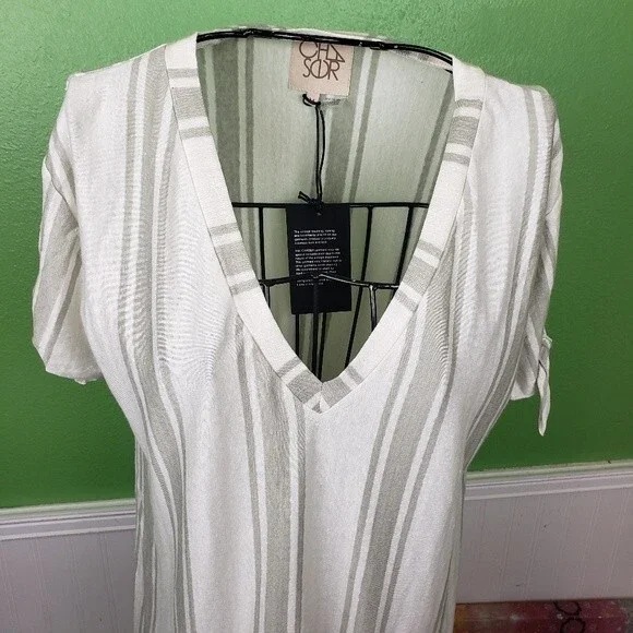 Chaser Women's Grey White Vertical Stripe Long Tunic Top Size Medium - Picture 4 of 8